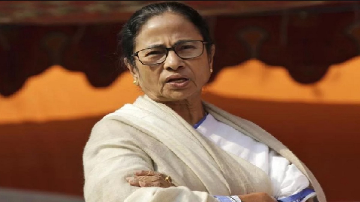 A WOUNDED TIGER IS MORE DANGEROUS, SAYS MAMATA IN FIRST RALLY AFTER ACCIDENT