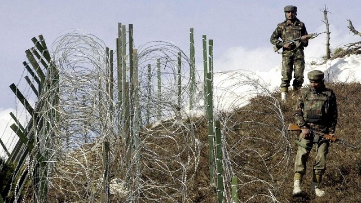 Pakistan deploys Mujahid battalion near LoC