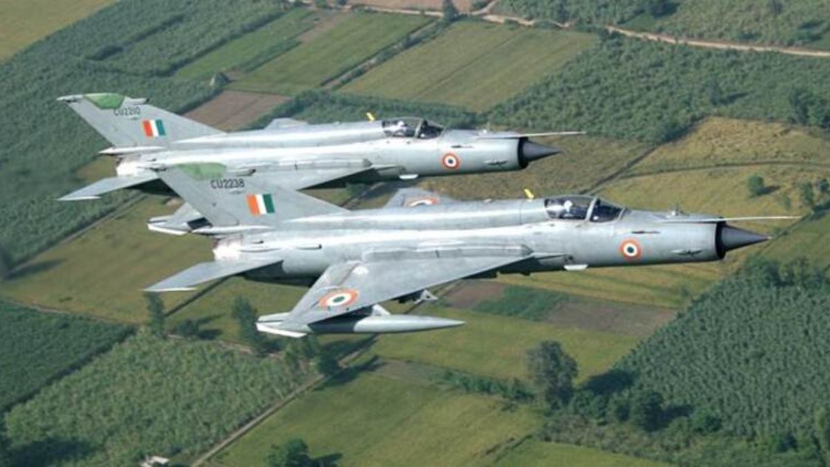 IAF rushes fighter jets to Ladakh after Chinese choppers spotted near border