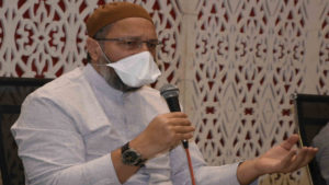 OWAISI MEETS TABLIGHIS, URGES THEM TO DONATE PLASMA FOR COVID PATIENTS