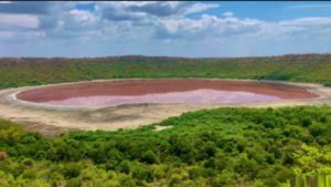 Maharashtra’s Lonar lake turns pink, leaving locals surprised