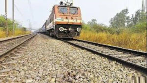 MUMBAI’S CENTRAL AND WESTERN RAILWAYS BRACE FOR ACTION AMID MONSOON