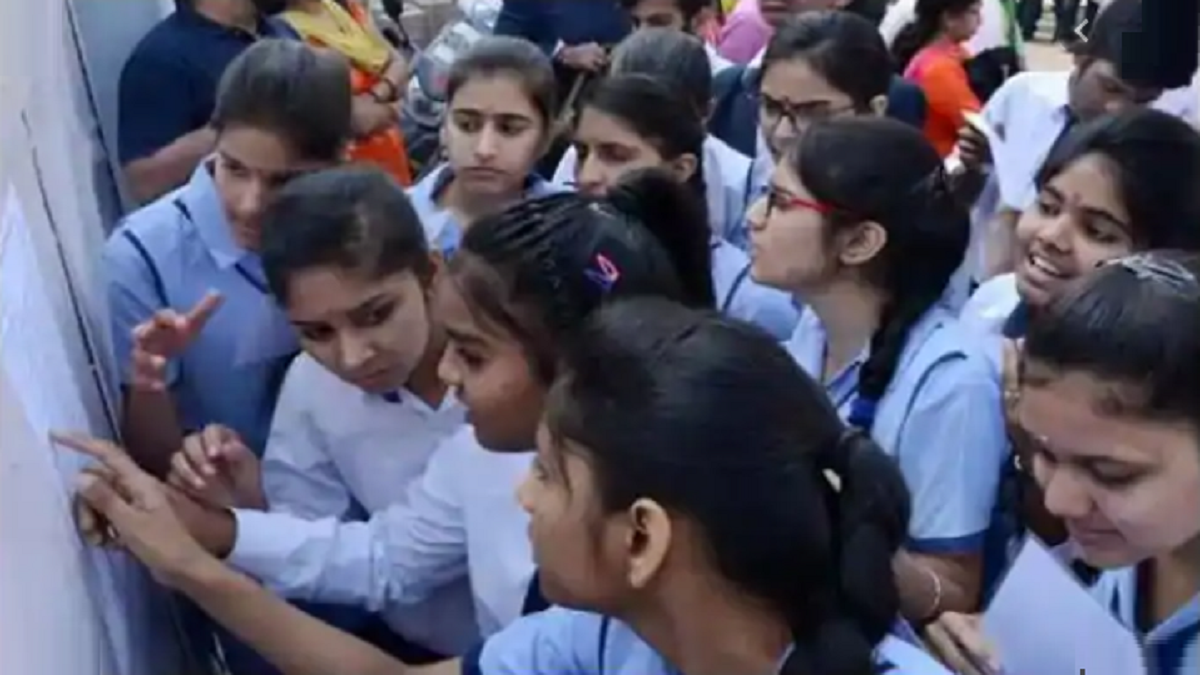 CBSE Class 12th Physics Exam: Students say exam difficult and lengthy