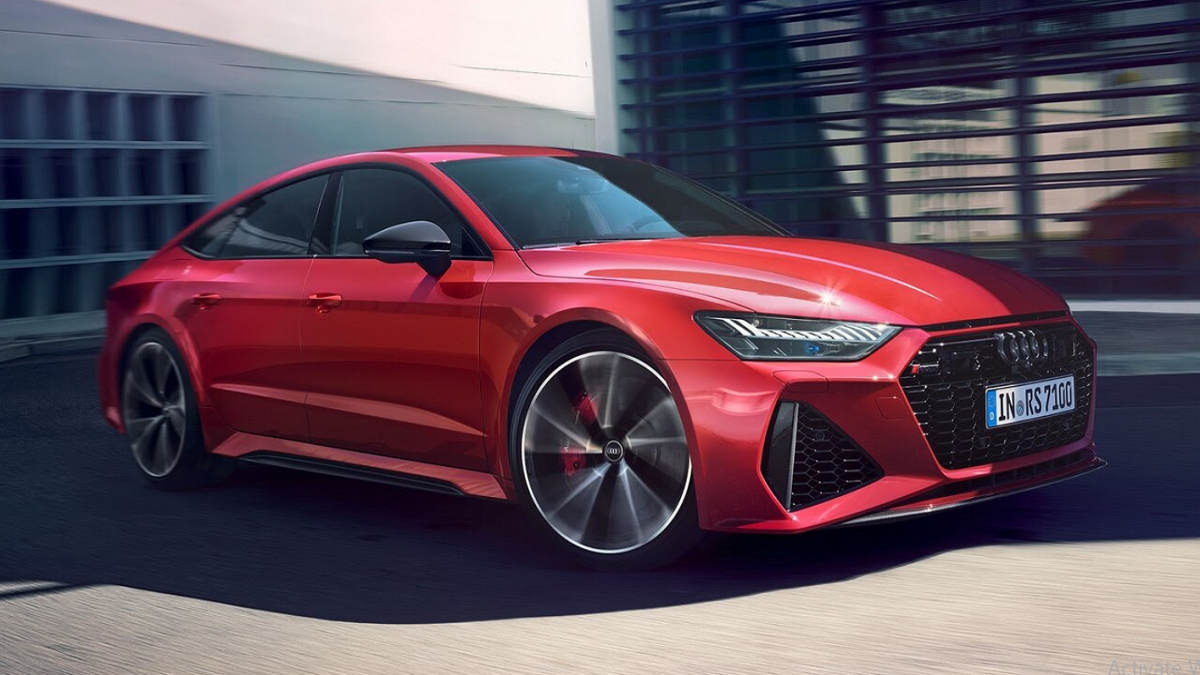 The big, powerful & loaded Audi RS7 arrives in India