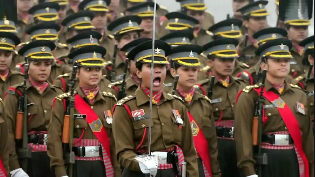 Centre gets a month to give women Army officers permanent commission