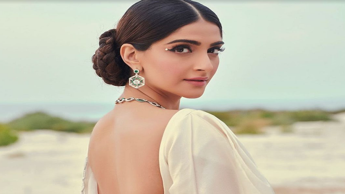 SONAM KAPOOR’S ‘BLIND’ GETS ROLLING IN GLASGOW