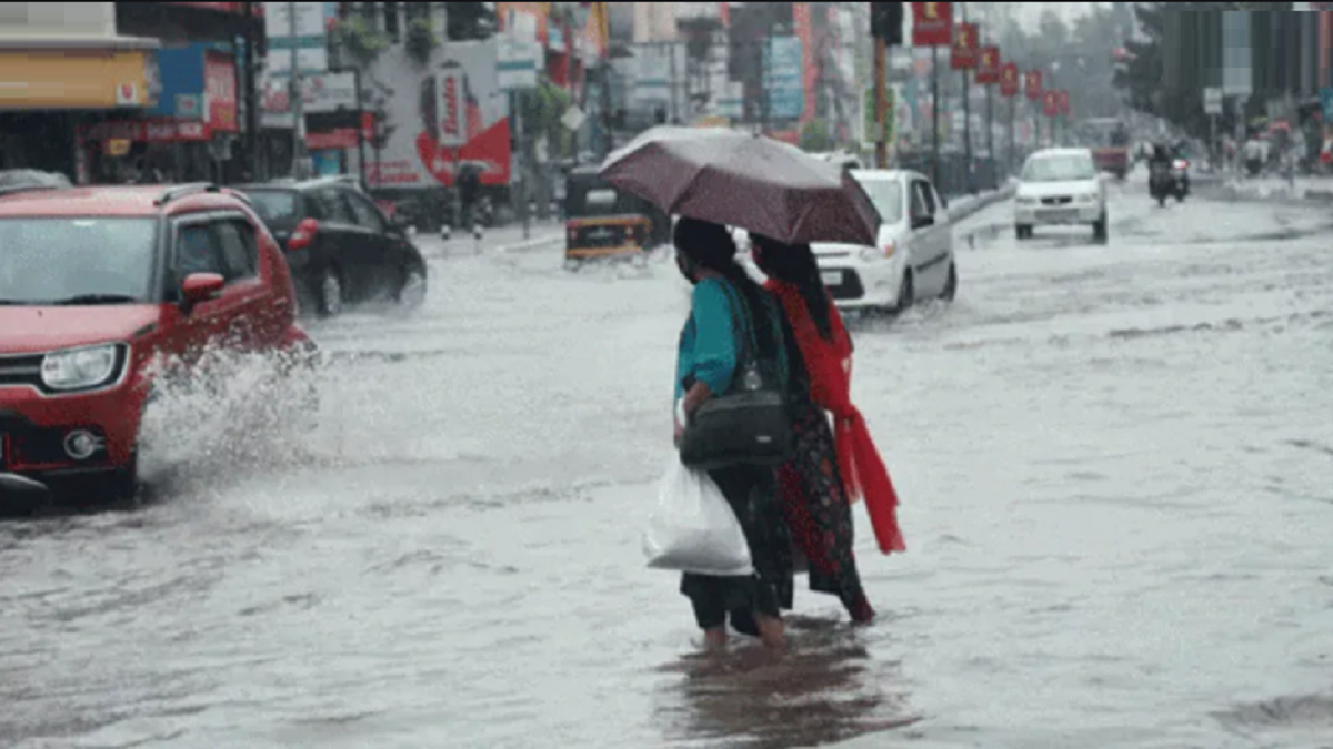 IMD issues orange alert for Mumbai, predicts heavy rainfall