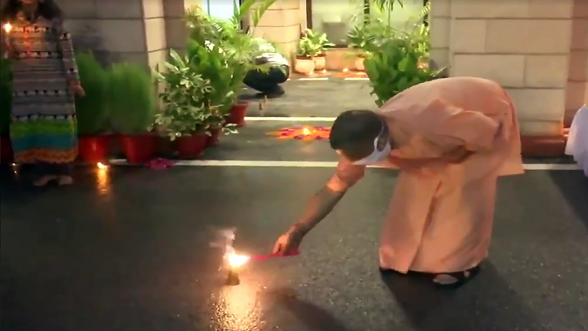 Yogi lights up house with diyas ahead of ‘bhoomi pujan’