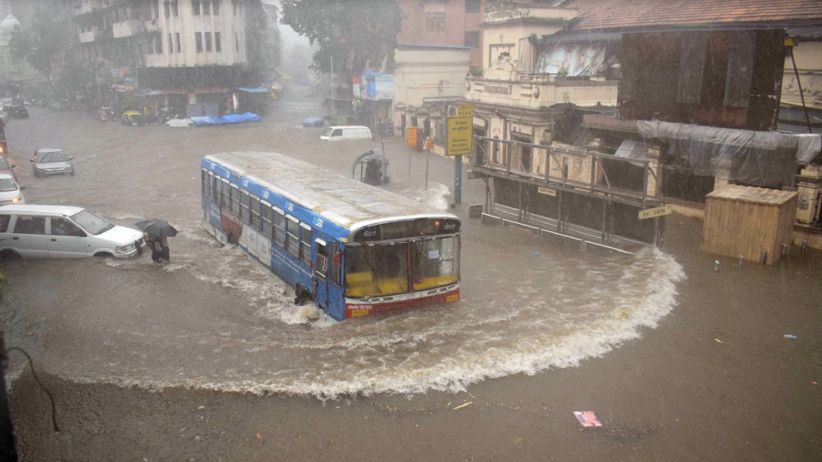 RAINS WREAK HAVOC IN MAHARASHTRA, 129 DIE IN FLOODS AND LANDSLIDES