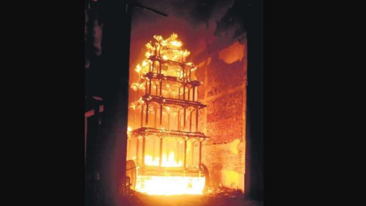 Andhra CM orders CBI inquiry into Antarvedi chariot fire incident