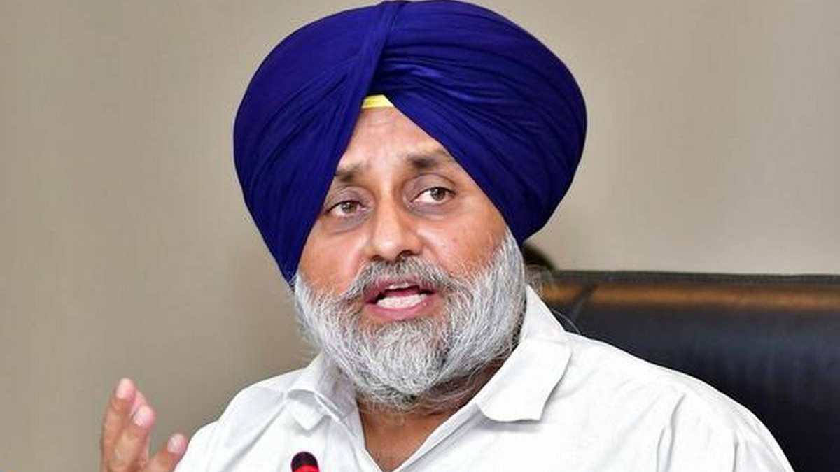 BADAL ASKS PARTIES IN PUNJAB TO FIGHT THE CENTRE UNITEDLY