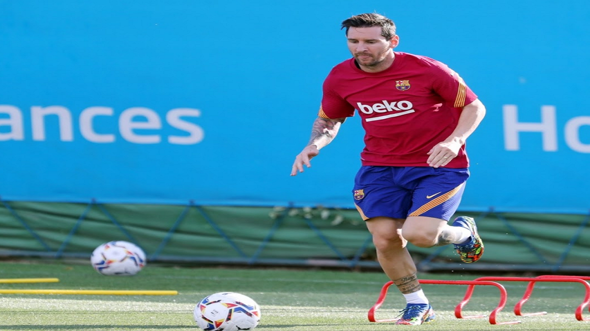 Messi returns to training after Barcelona U-turn