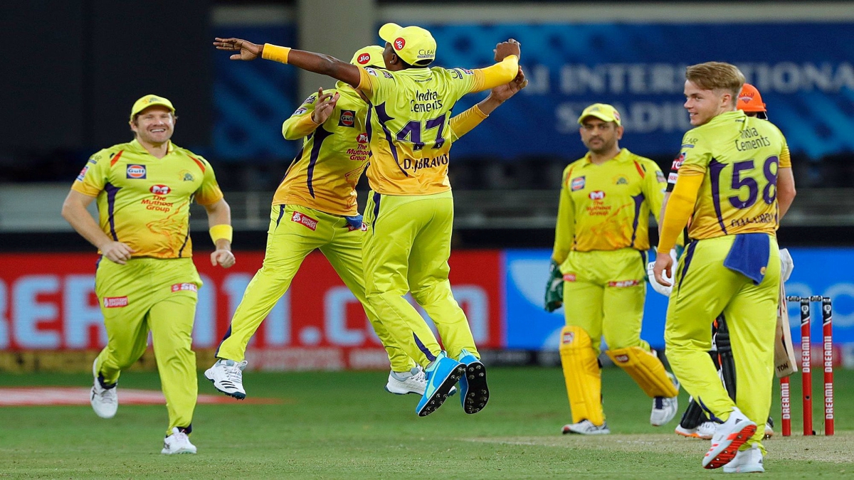 Dhoni’s Chennai Super Kings beat WARNER’S SunRisers in a cliffhanger