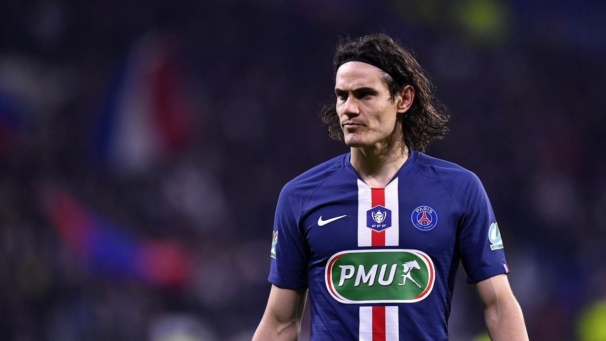 Man United sign Edinson Cavani and Facundo Pellistri