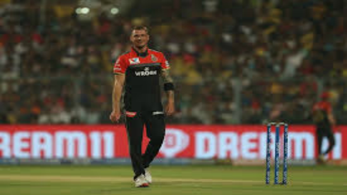 No cricket before IPL hurting Steyn’s variations: Fanie