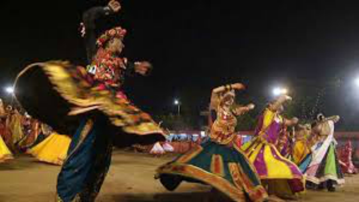 With garba banned in  Gujarat, chaniya choli traders bear the brunt