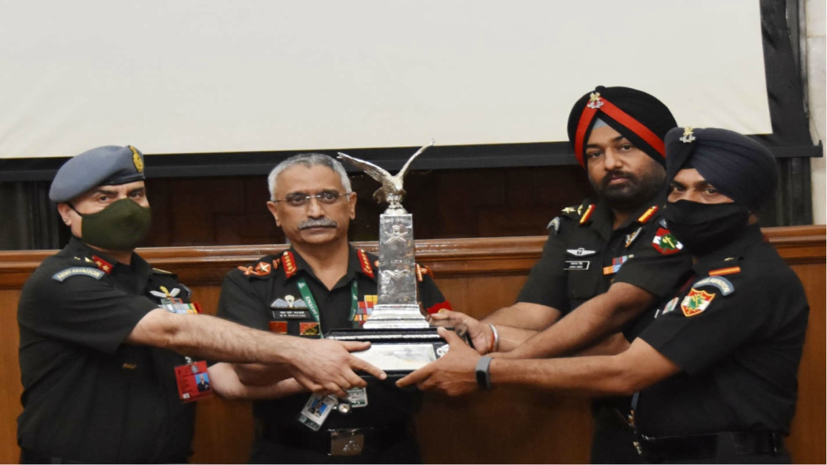 ANNUAL FLIGHT SAFETY TROPHY GIVEN TO ARMY UNIT IN J&K