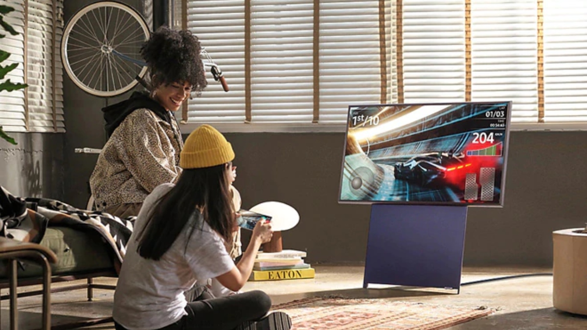 SAMSUNG LAUNCHES 43-INCH ROTATING TV ‘SERO’