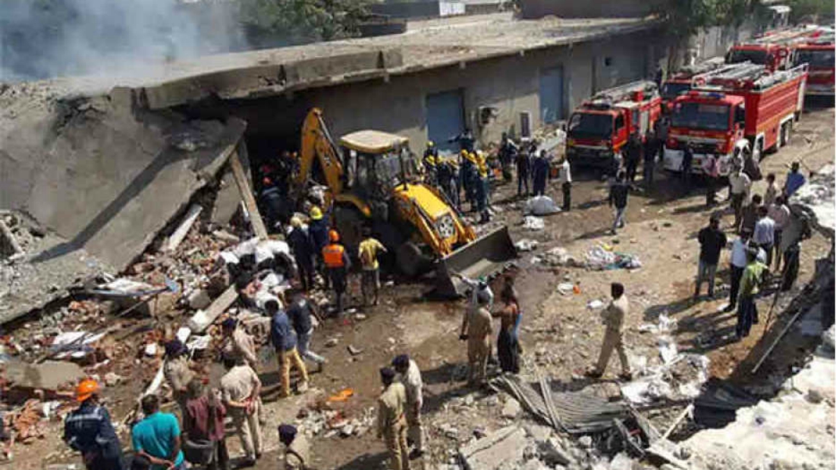 AHMEDABAD: 12 KILLED AS GODOWN COLLAPSES AFTER EXPLOSION IN CHEMICAL FACTORY