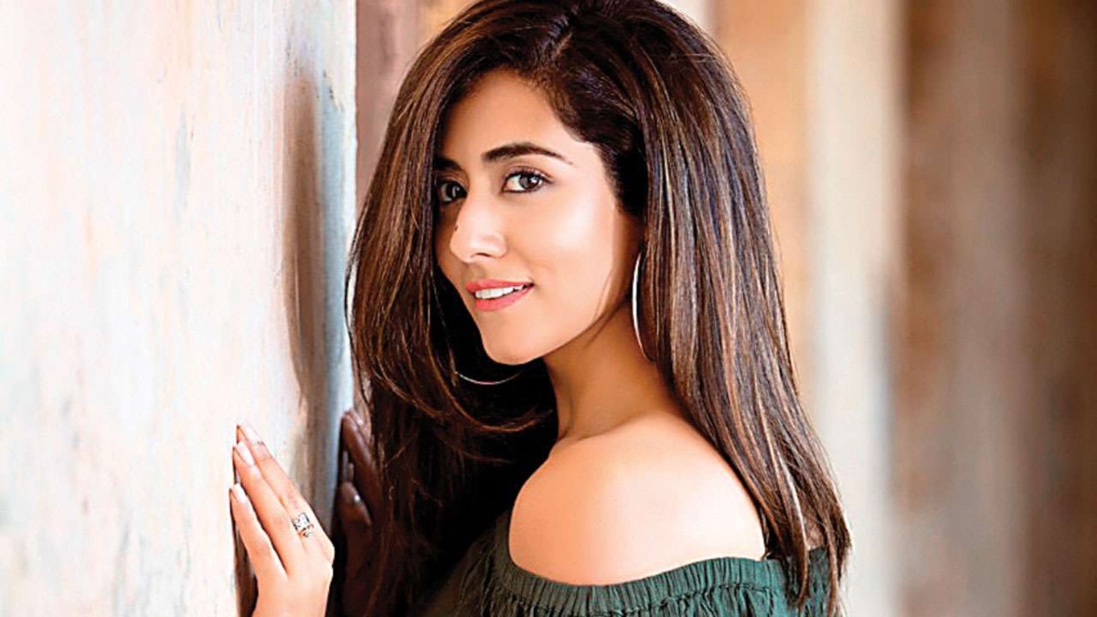 JONITA GANDHI IS BACK IN A PUNJABI SINGLE ‘NA NA’