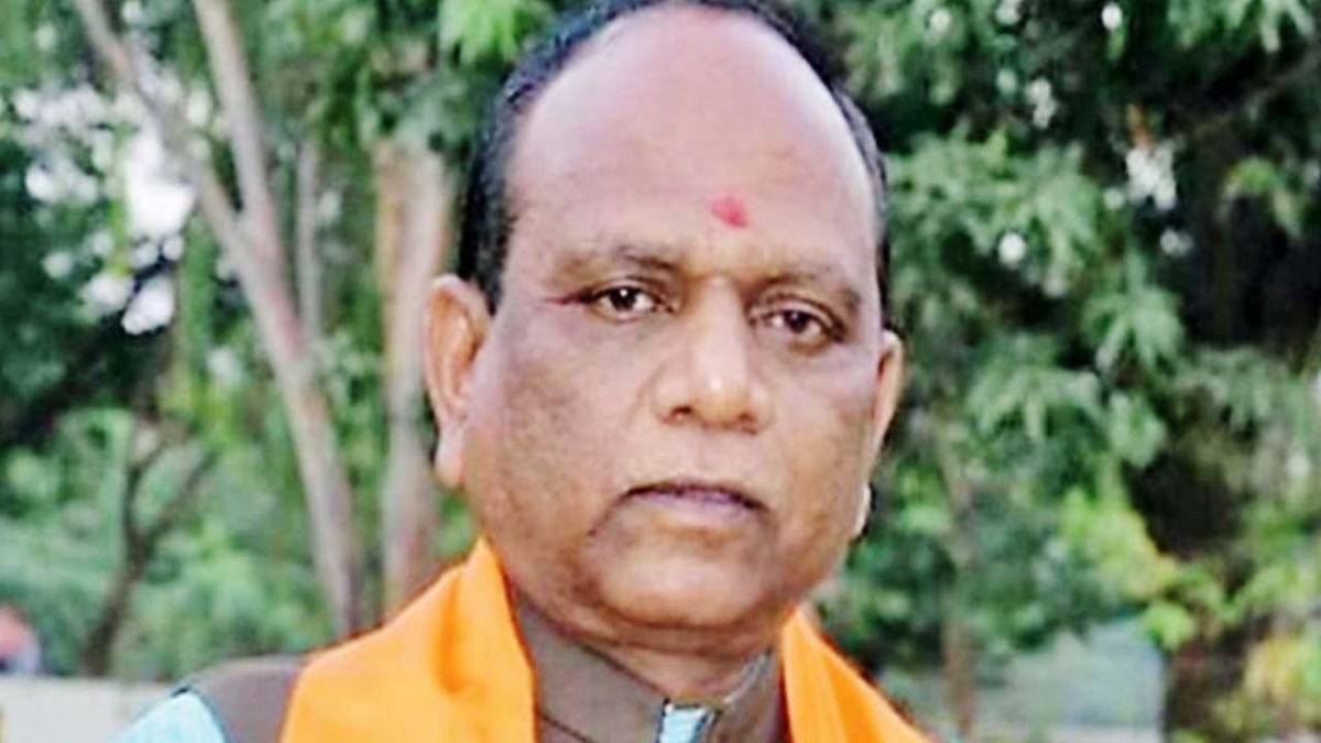 CONTROVERSIAL BJP MP MANSUKH VASAVA RESIGNS