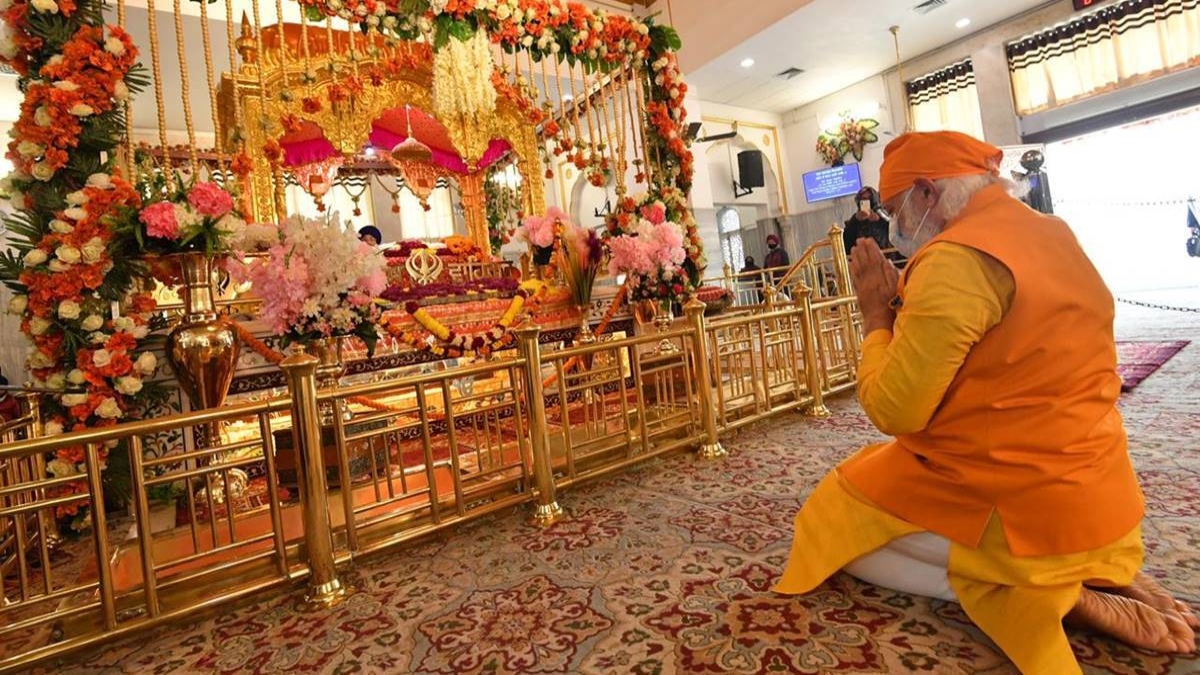 PM VISITS GURDWARA, PAYS TRIBUTE TO GURU TEGH BAHADUR AMID FARM PROTESTS