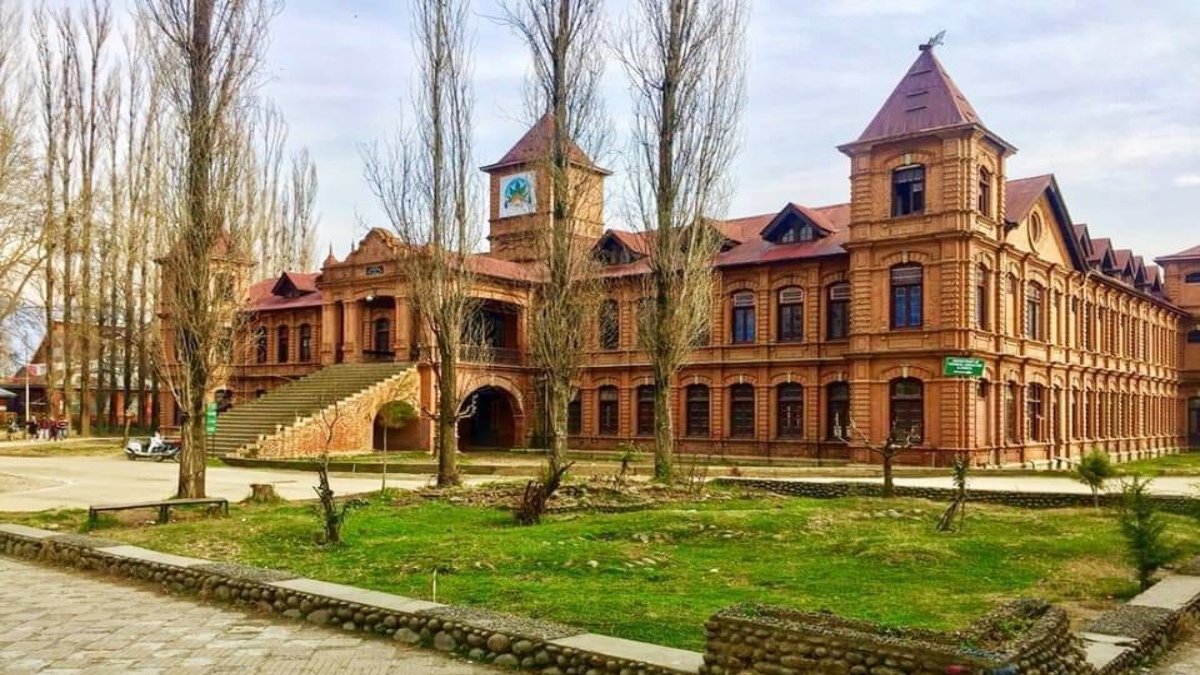 Srinagar’s Amar Singh College gets UNESCO award for conservation