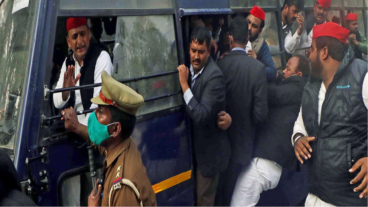 AKHILESH COURTS ARREST, SAYS CAN’T MUZZLE FARMERS’ VOICE