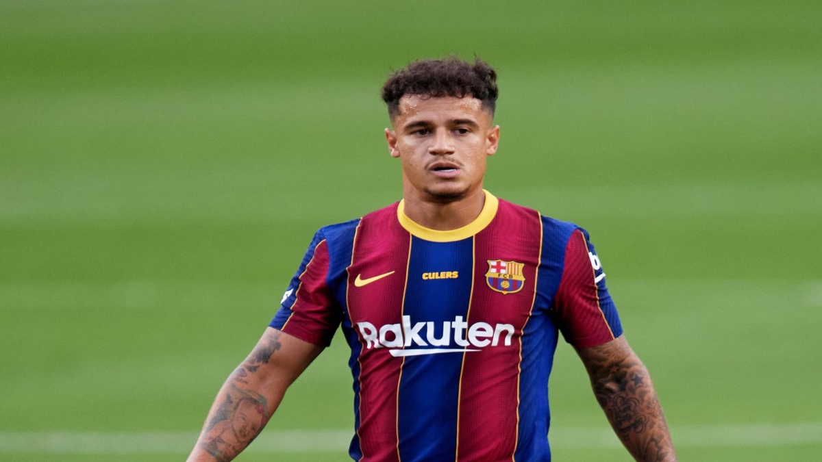 Barcelona’s Coutinho out for 8-10 weeks with knee injury