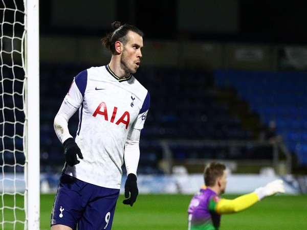 Gareth Bale has to help team in Kane’s absence, says Mourinho