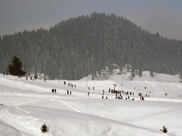 Bollywood big banners explore Kashmir for upcoming film projects