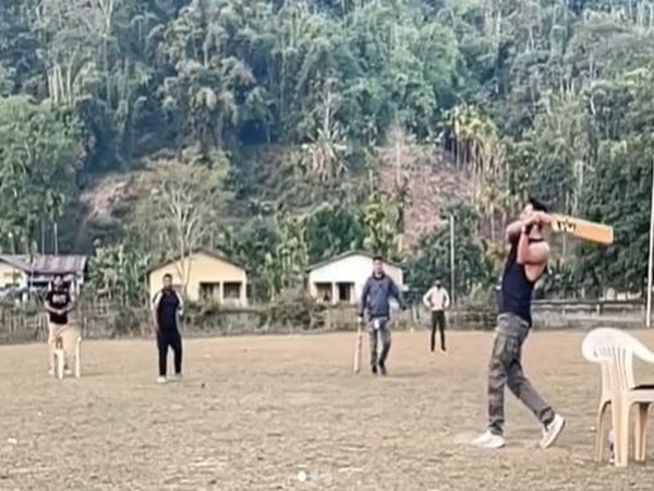 Ayushmann Khurrana breaks boredom amid movie shoot in Assam, plays cricket with crew