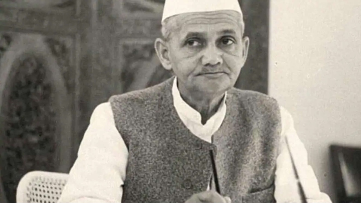 SHASTRI COINED THE ‘JAI JAWAN JAI KISAN’ SLOGAN TO RAISE MORALE