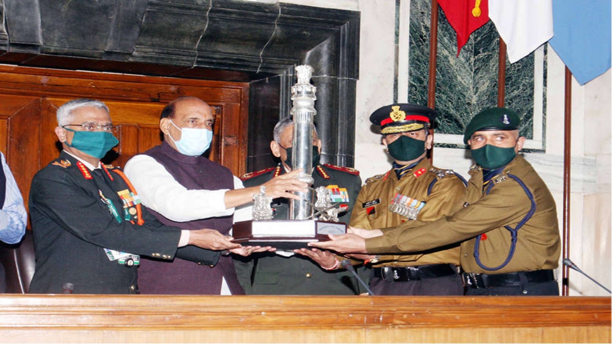 Jat Regimental Centre, Delhi Police get best marching contingent trophies