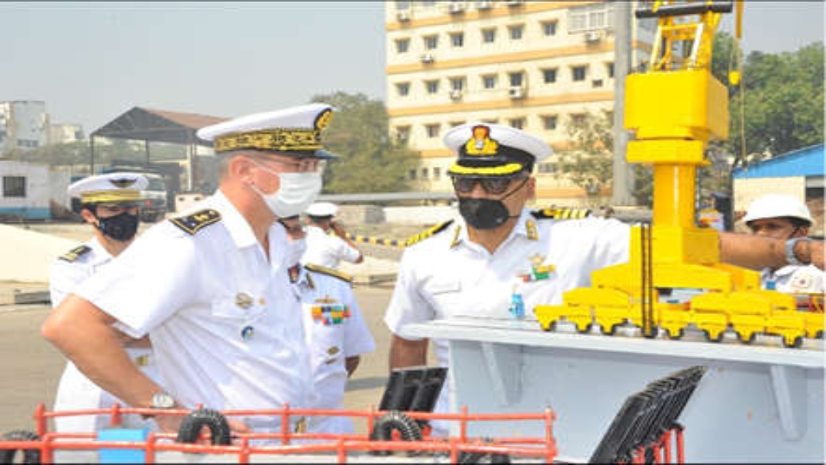 FRENCH JOINT FORCES COMMANDER VISITS WESTERN NAVAL COMMAND