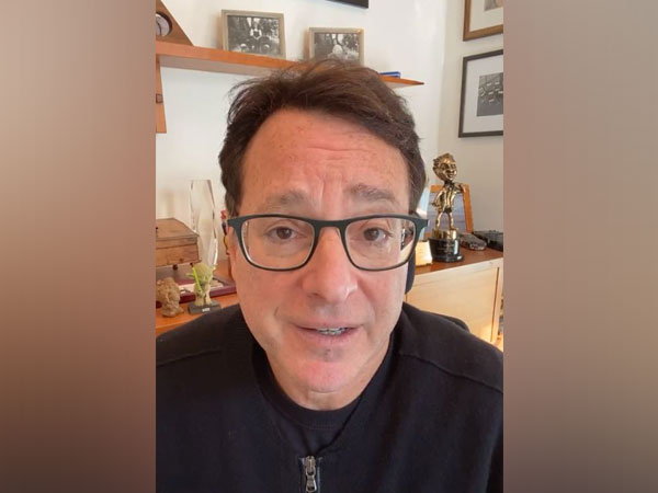 Bob Saget still shares unique bond with former TV daughters Mary-Kate and Ashley Olsen