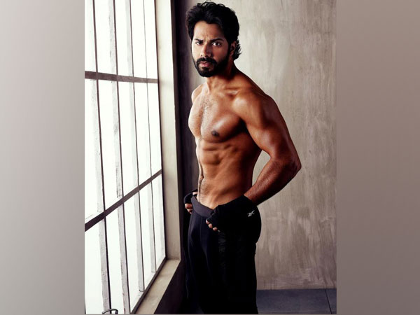 Varun Dhawan flaunts his chiselled physique in a new post