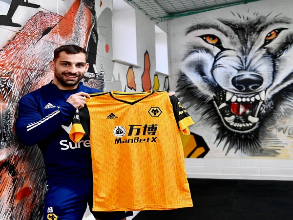 Jonny Otto signs new contract with Wolves to extend stay until 2025