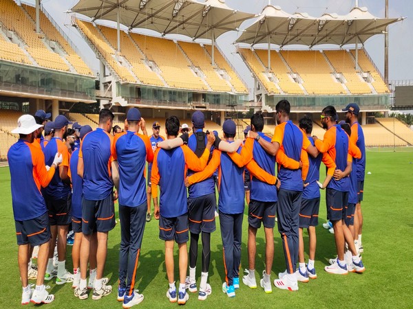 Ind vs Eng: Shastri, Kohli rally team around with their pep talk ahead of final day