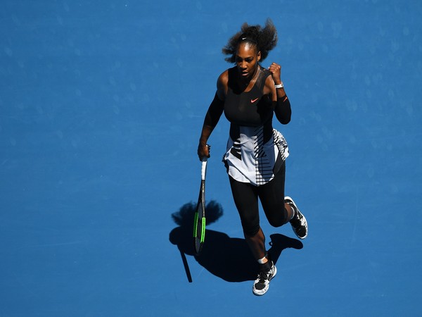 Australian Open: Naomi Osaka, Serena Williams progress to second round