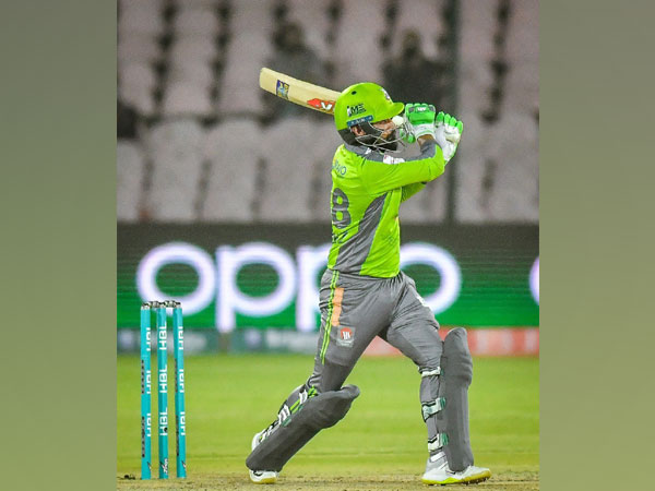 PSL 6: Fakhar, Hafeez record partnership guides Qalandars to nine-wicket win