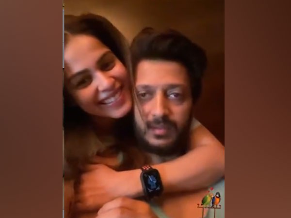 Genelia celebrates 9th wedding anniversary with Riteish