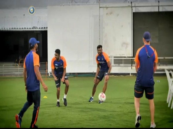 Ind vs Eng: Hosts enjoy a fun outing at Chepauk, play ‘footvolley’