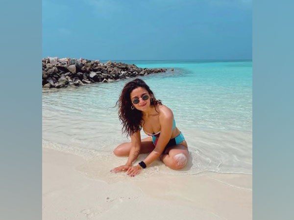 Alia Bhatt shares stunning sunkissed pictures from Maldives