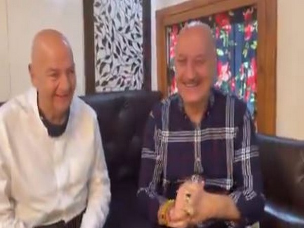 Anupam Kher gives sneak peek into candid conversation with Prem Chopra