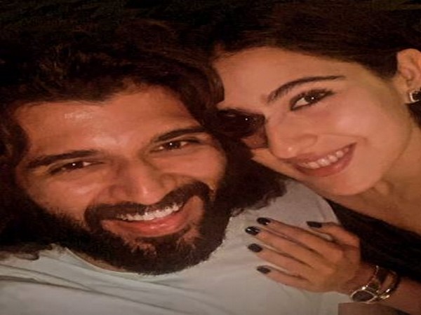 Sara Ali Khan’s fan moment with Vijay Deverakonda