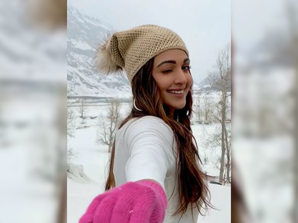 Kiara Advani treats fans to boomerang shot in snow-capped mountains