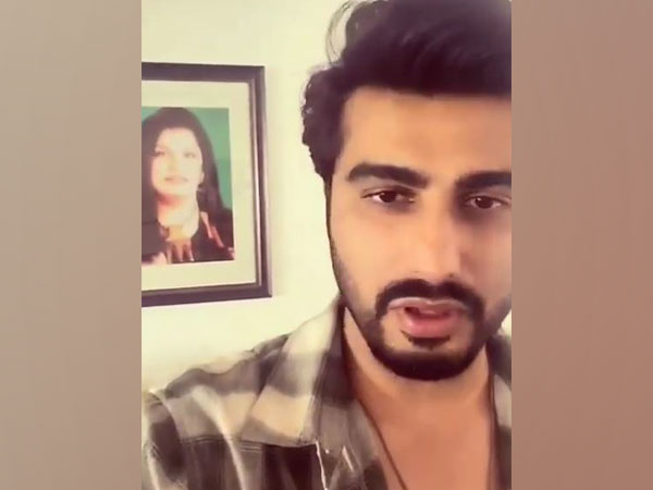 Arjun Kapoor’s emotional message on mom’s birthday: ‘Tell people you love that you love them’