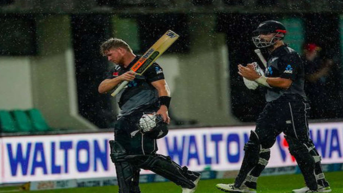 Kiwis win the rain-stricken match, seal the series