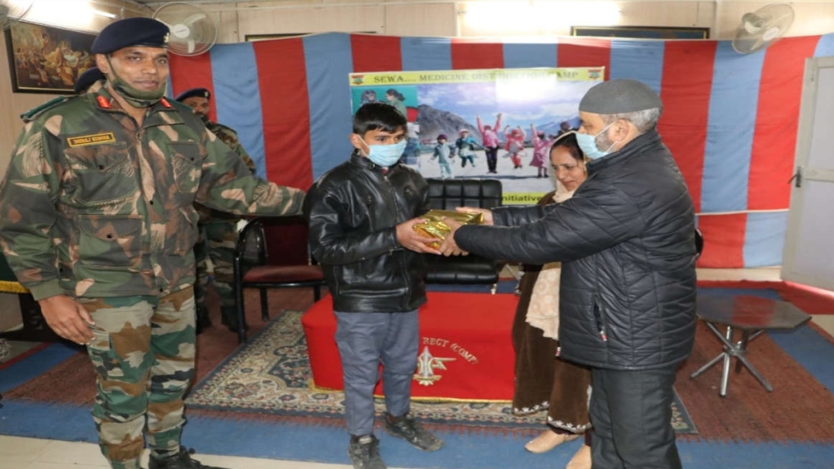 INDIAN ARMY ORGANISES MEDICINE DISTRIBUTION CAMP AT ANANTNAG